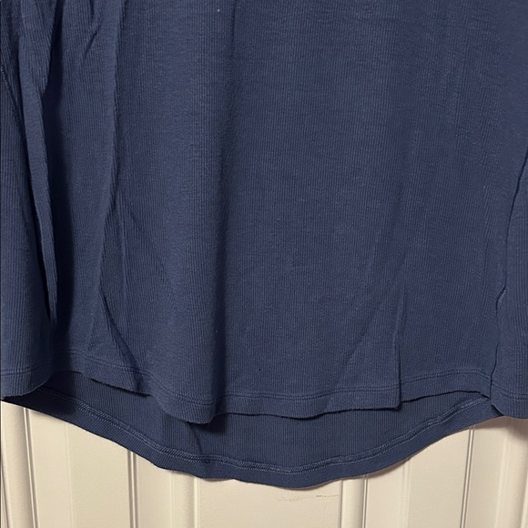 Lululemon Hold Tight Short Sleeve - Picture 3 of 5